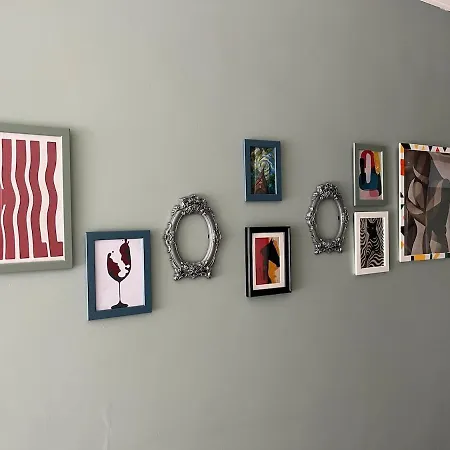 Location, Carefully Decorated, Design *